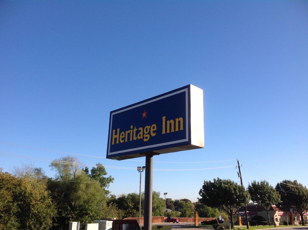 Heritage Inn Grand Prairie Exterior photo